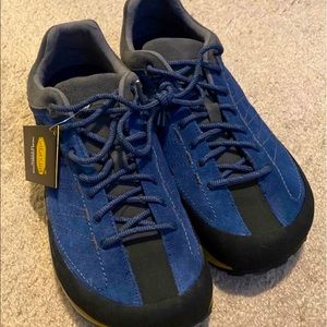 NWT Men’s Altra Trail Shoes